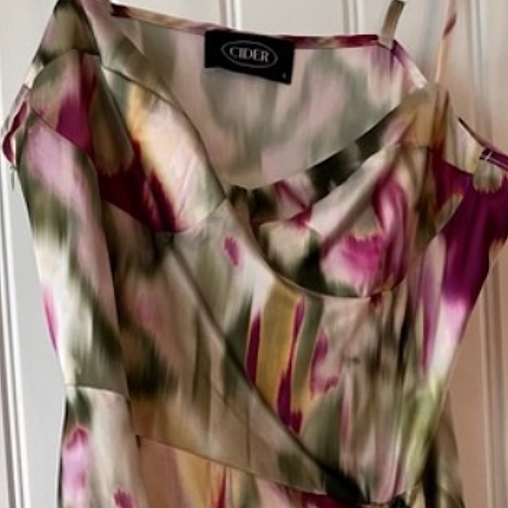 Cider Ruched Watercolor Dress - Picture 4 of 8